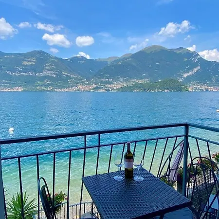 Nest On The לינה וארוחת בוקר 3*