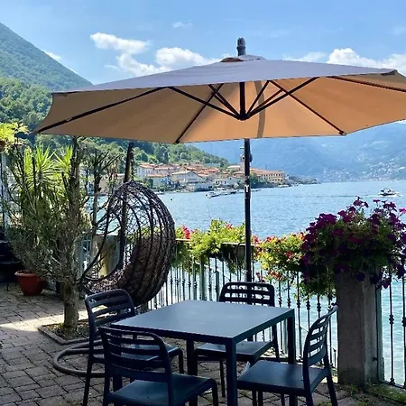 Nest On The לינה וארוחת בוקר 3*