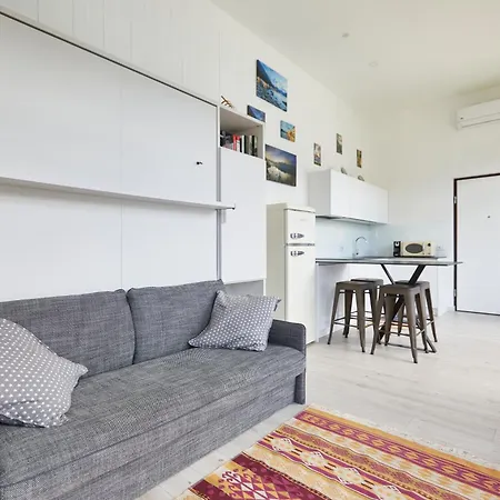 Bed and Breakfast Nest On The 3*